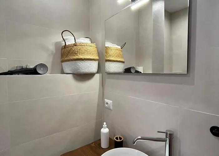 Lar فندق مبيت وإفطار