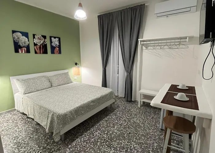 Lar فندق مبيت وإفطار مولا دي باري